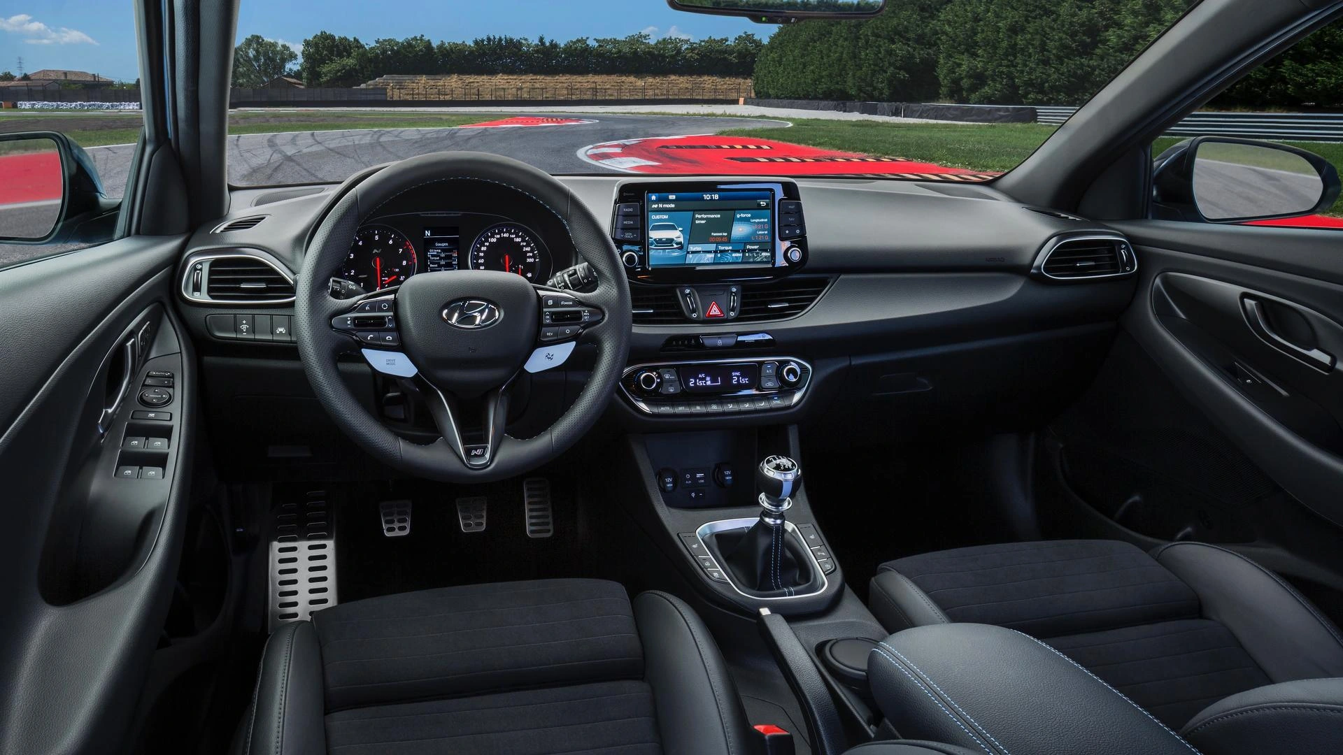 Hyundai cho rằng: ‘Không còn ai muốn mua ô tô số sàn nữa’